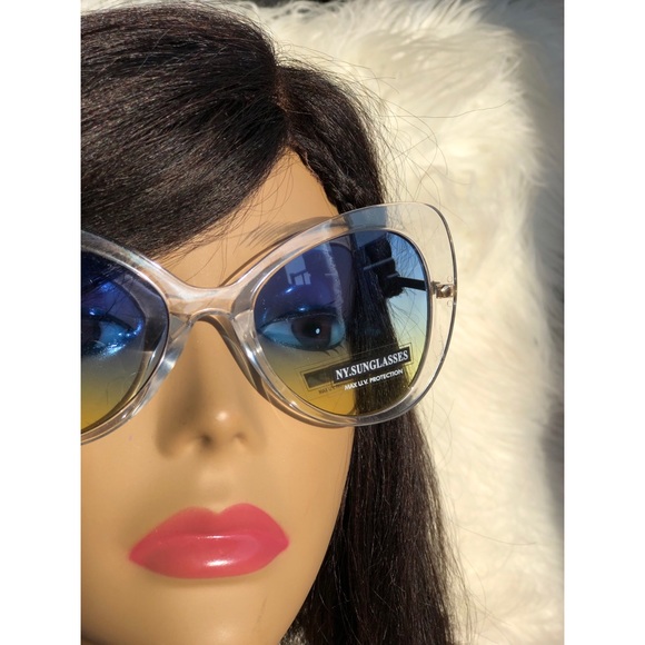 Ocean Blue View, Sunglasses! - Picture 3 of 4